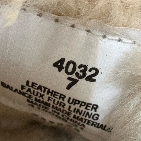 MinneTonka Women’s Cinnamon Cally Classic Moccasin | Size 7 - Picture 8 of 8